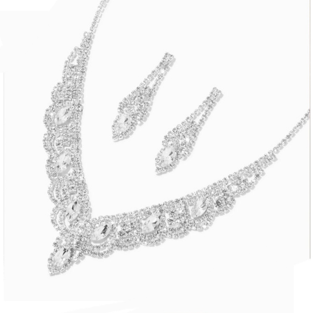 Icing Silver Necklace and Earring Set NWT